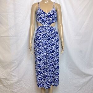 Aerie Jump Suit, Romper. Blue and White Floral. Medium. Adjustable Straps.